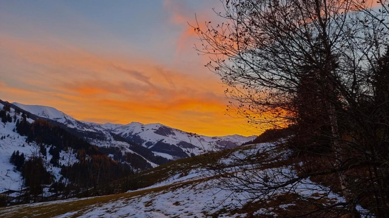 Haus Am Sonnberg Villa Maria Alm am Steinernen Meer Bagian luar foto